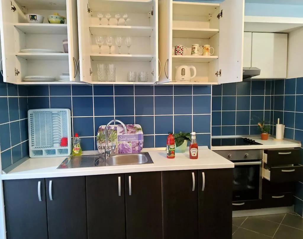 Charming Apartment 3 Sleeps 4 Guests Split