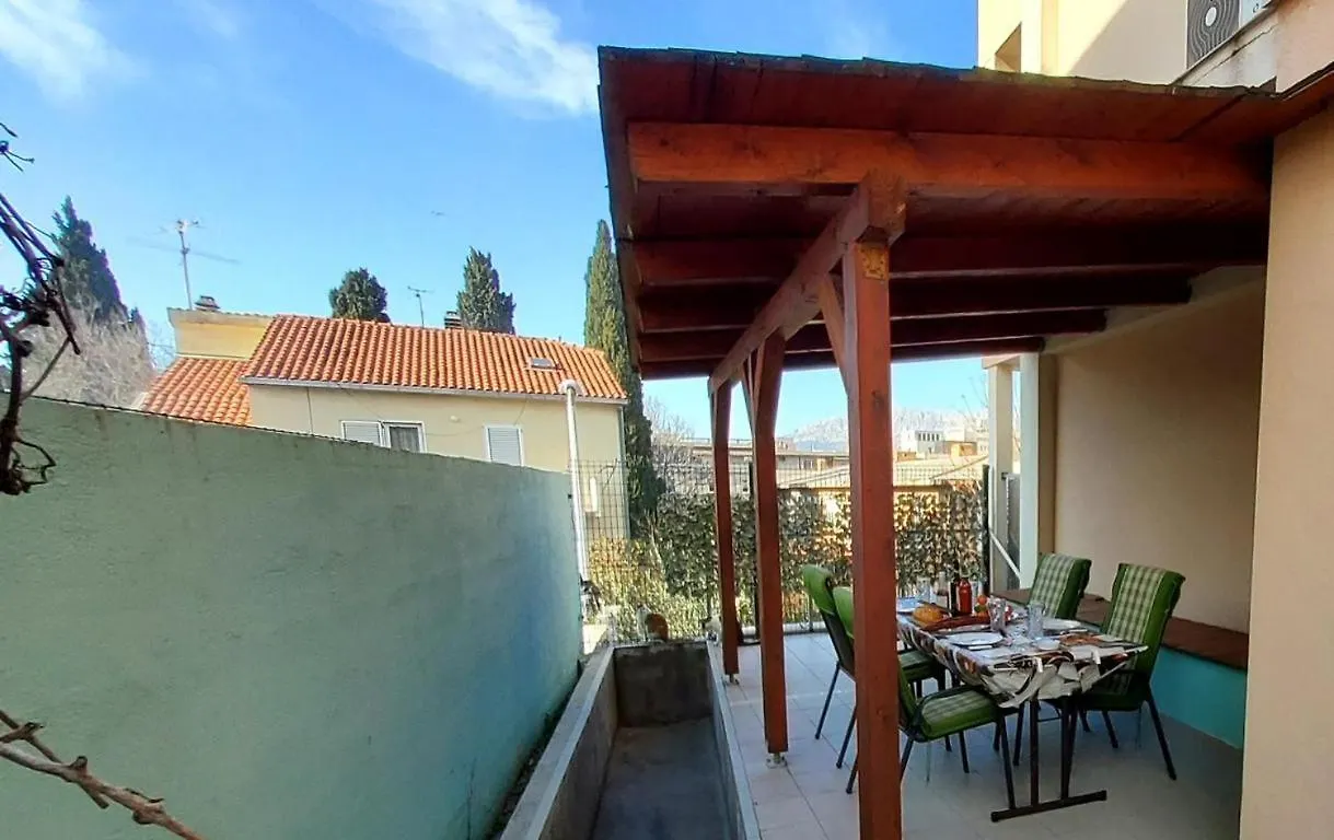 Charming Apartment 3 Sleeps 4 Guests Split Croatia